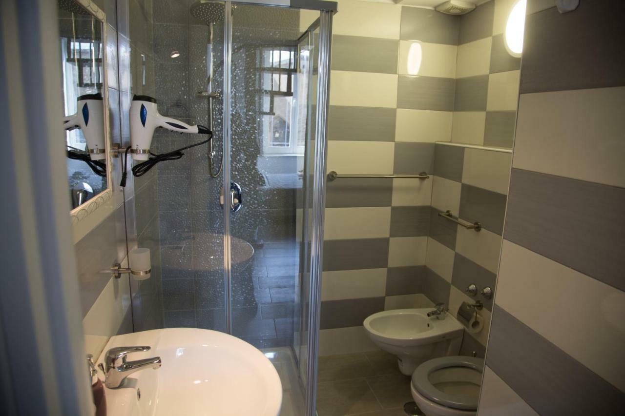 Vesuvius Luxury Suites Napoli Eksteriør bilde